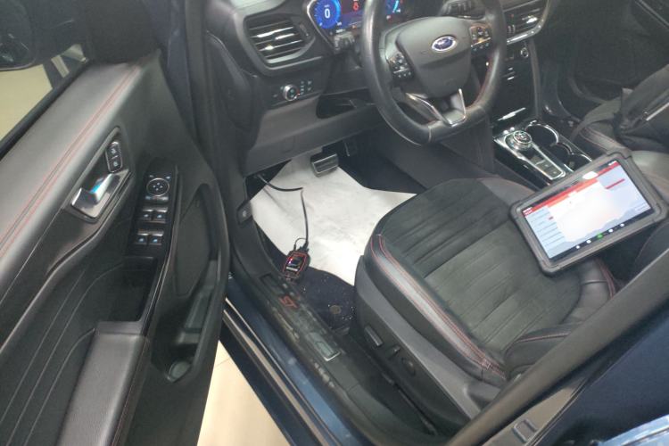 Used Ford Escape 2020 EcoBoost 245 Four-Wheel Drive ST-LINE Deluxe Edition
