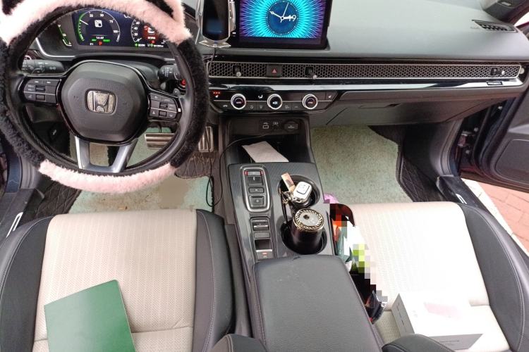 Used Honda Civic 2023 2.0L eHEV Swift Edition Center Console