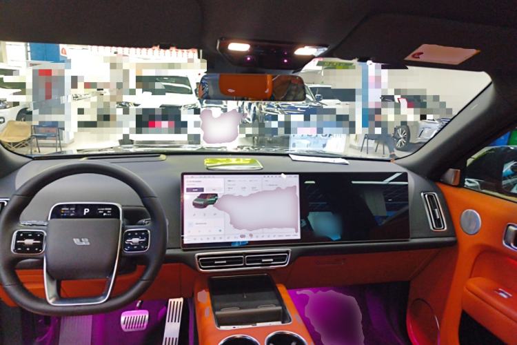 Used Li Auto L8 2023 Pro Model Center Console