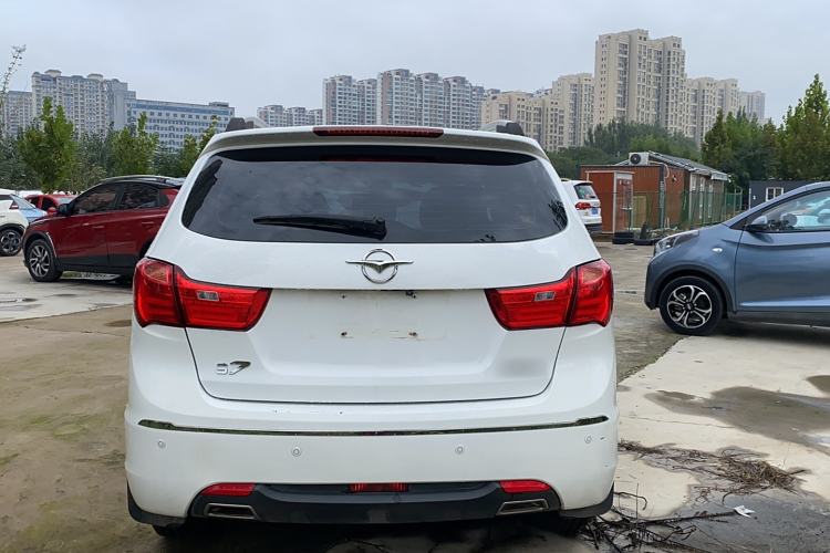 Used Haima S7 2015 Revised Version 2.0L Automatic Zongchi Trim