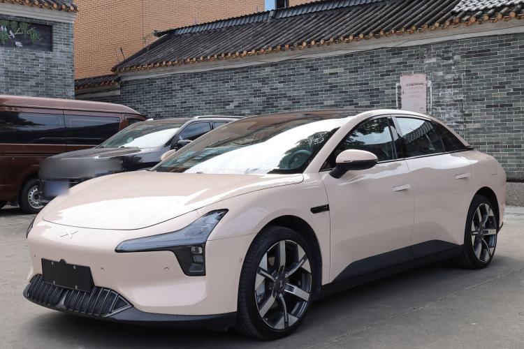 Used XPeng MONA M03 2024 620 with Ultra-Long Range