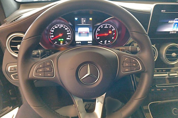 Used Mercedes-Benz GLC 2018 Facelift GLC 260 4MATIC Luxury Edition Steering Wheel