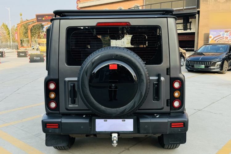 Used 212 T01 2024 2.0T Explorer
