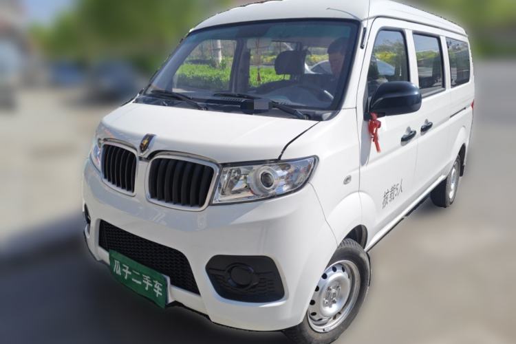 Used Jinbei Hiace X30 2023 1.5L Super-Comfortable Passenger Van 5/6/7-Seater Non-Air-Conditioned Version Model SWC15M