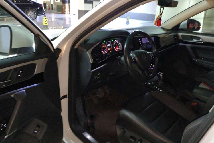 Used Volkswagen Tayron 2021 330TSI Two-Wheel Drive Luxury Smart Connectivity Version
