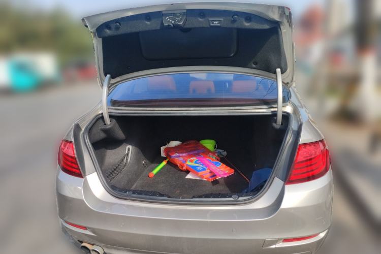 Used BMW 5 Series 2014 528Li Leading Model
