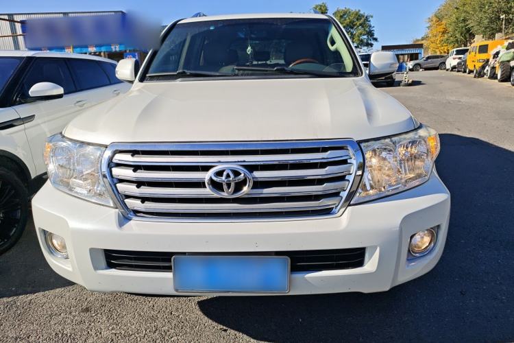 Used Toyota Land Cruiser 2015 4.0L 8-Seater Middle East Version
