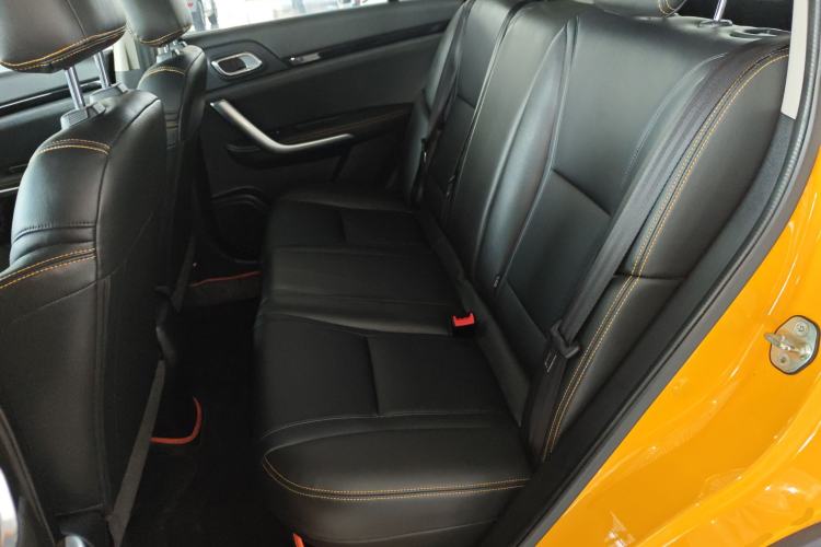 Used Dongfeng Aeolus AX4 2017 1.6L DCT Trendy Style
