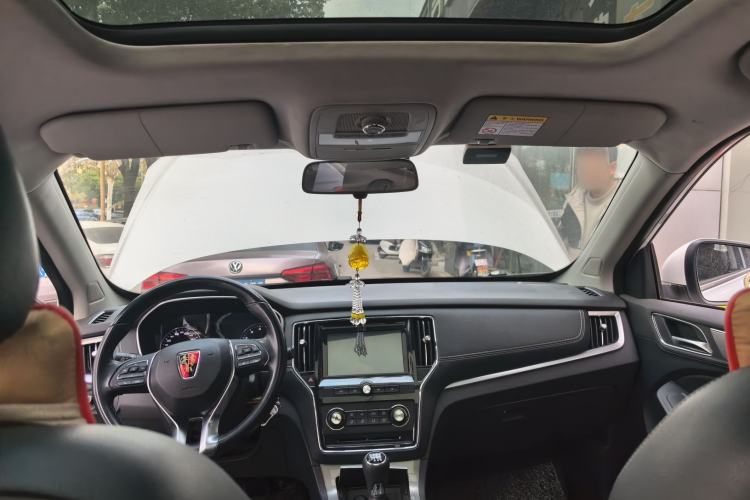 Used Roewe RX5 2016 20T Two-Wheel Drive Manual Flagship Edition
