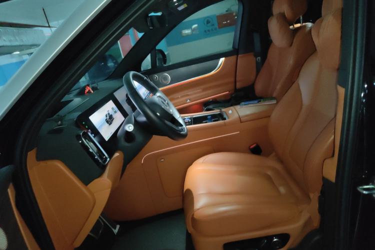 Used Hima AITO M9 2024 Range-Extended Ultra Version 42 kWh 6-Seater Model Left Front Seat