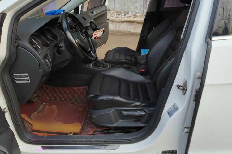 Used Volkswagen Golf 2014 1.4TSI Automatic Luxury Model Left Front Seat