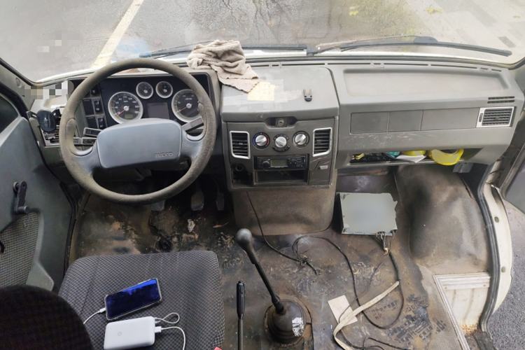 Used Iveco Daily 2009 2.5T-A35 7-Seater
