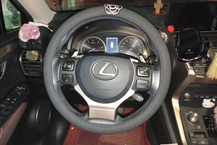 Used Lexus NX 2018 300 Front-Drive Freeline Edition Steering Wheel