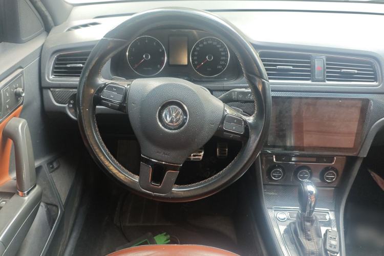 Used Volkswagen Lavida 2014 1.4TSI DSG Sport Edition