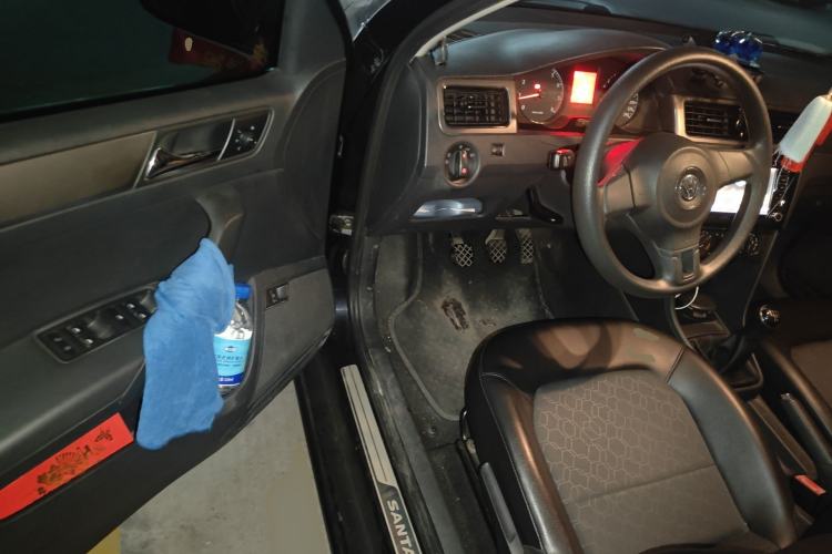 Used Volkswagen Santana 2013 1.6L Manual Comfort Edition
