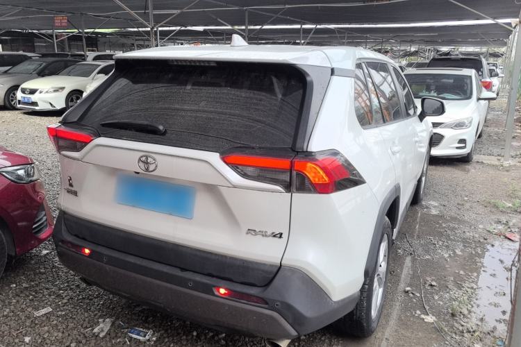 Used Toyota RAV4 2021 2.0L CVT Two-Wheel Drive Fashion Edition