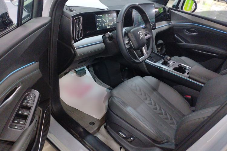 Used BYD Song L DM-i 2025 Intelligent Driving Version 160 km Beyond-Range Type Driver Seat