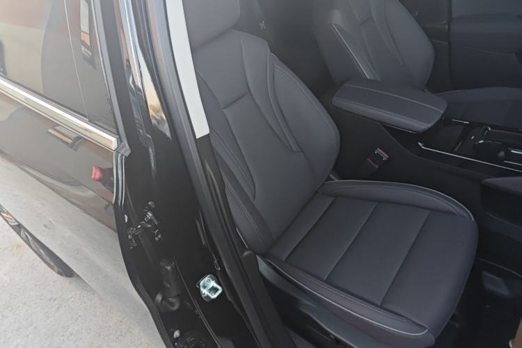 Used Buick Envision 2026 Model Equinox Plus 28T Two-Wheel-Drive Platinum Edition
