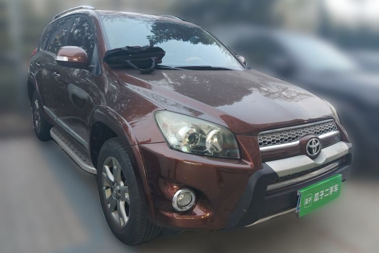Used Toyota RAV4 2012 Luxurious Edition 2.0L Automatic All-Wheel Drive Front Right 45 Deg