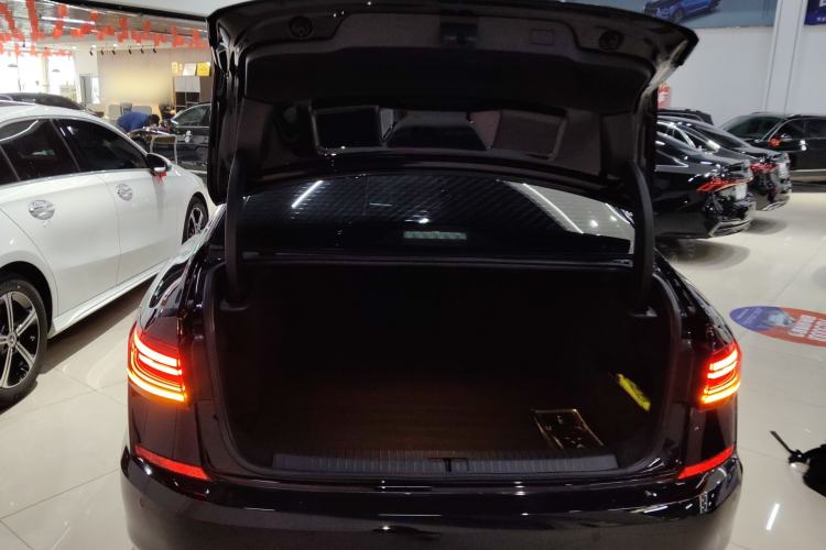 Used Volkswagen Passat 2025 Premium Version 380TSI Dragon Edition
