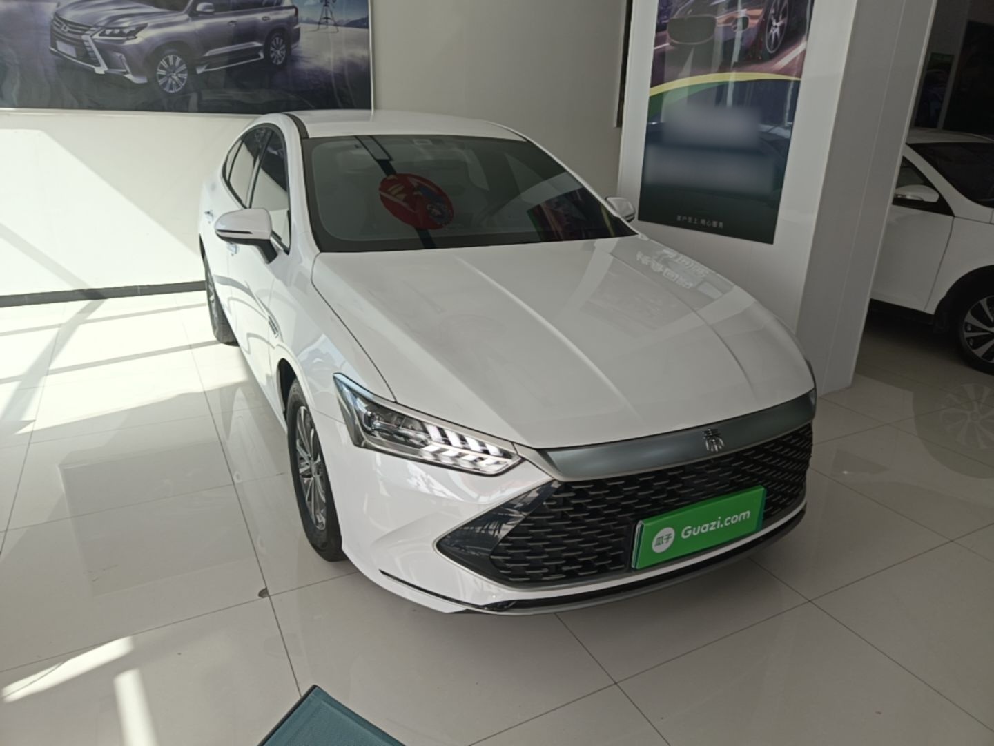 BYD Qin PLUS 2024 HONOR Edition DM-i 55KM Leading Model — снимка 3