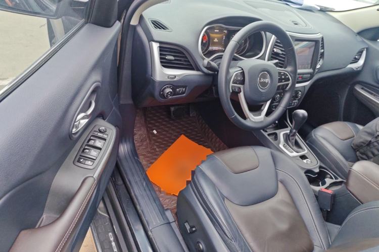 Used Jeep Cherokee 2017 2.4L Leading Smart Edition