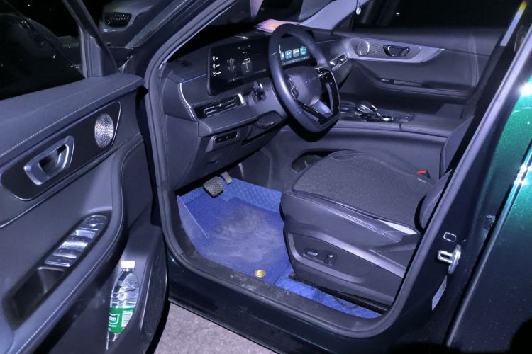 Used Chery Tiggo 8 PRO 2024 Champion Edition 290T Two-Wheel Drive Shining Version 5 Seats