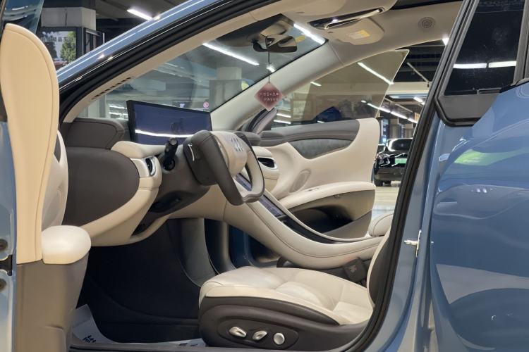 Used IM L6 2024 Max Standard Edition Interior 11