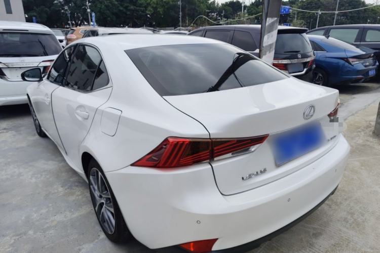 Used Lexus IS 2017 300 FENGSHANG Edition
