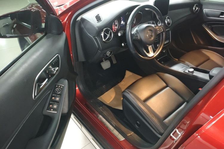 Used Mercedes-Benz GLA 2017 GLA 200 Fashion Model
