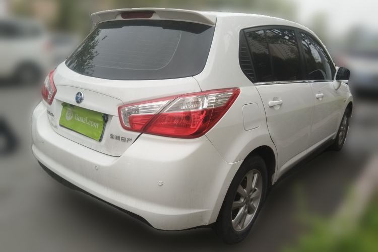 Used Venucia R50 2015 1.6L Automatic Fashion Edition Rear Right 45 Deg