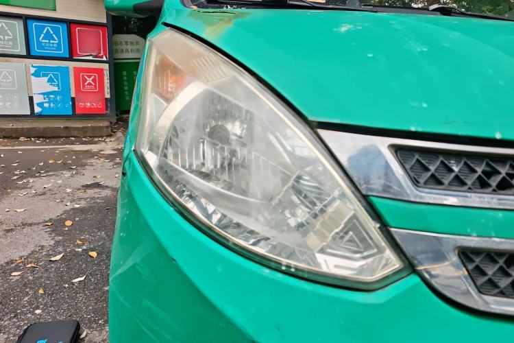 Used Wuling Rongguang V 2016 1.5L Standard Version Right Front Headlight