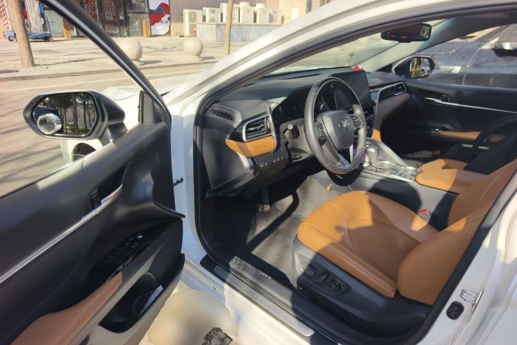 Used Toyota Camry 2021 2.5G Luxury Edition
