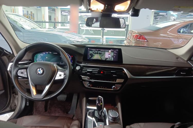 Used BMW 5 Series 2020 525Li Luxury Package Center Console