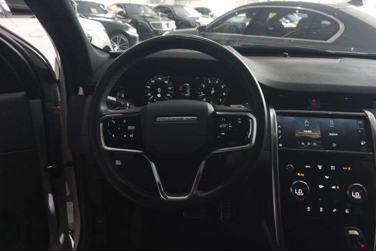 Used Land Rover Discovery Sport 2022 Revised Version 249 PS R-Dynamic S Performance Edition 5 Seats Steering Wheel