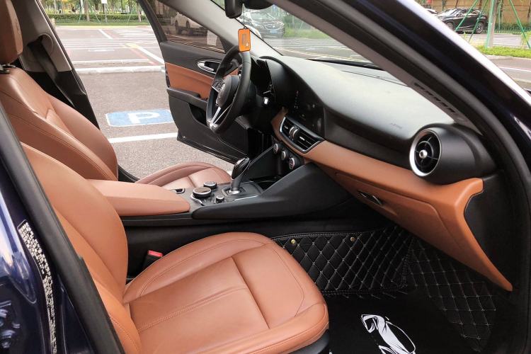 Used Alfa Romeo Giulia 2017 2.0T 200HP Luxury Edition