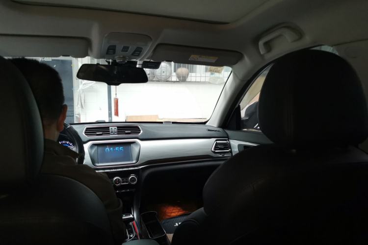 Used Haval H2 2017 Blue Label 1.5T Automatic Two-Wheel Drive Luxury Model
