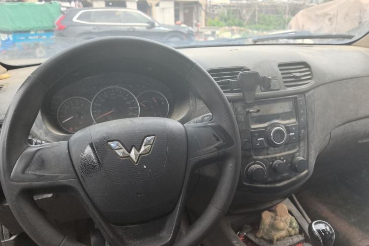 Used Wuling Hongguang 2015 1.2L S Base Model China V Standard