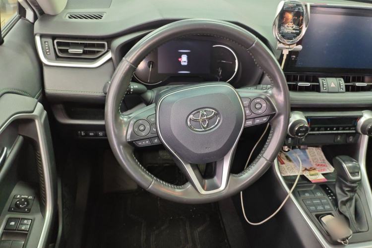 Used Toyota RAV4 2022 2.0L CVT 4x4 Style Plus Edition