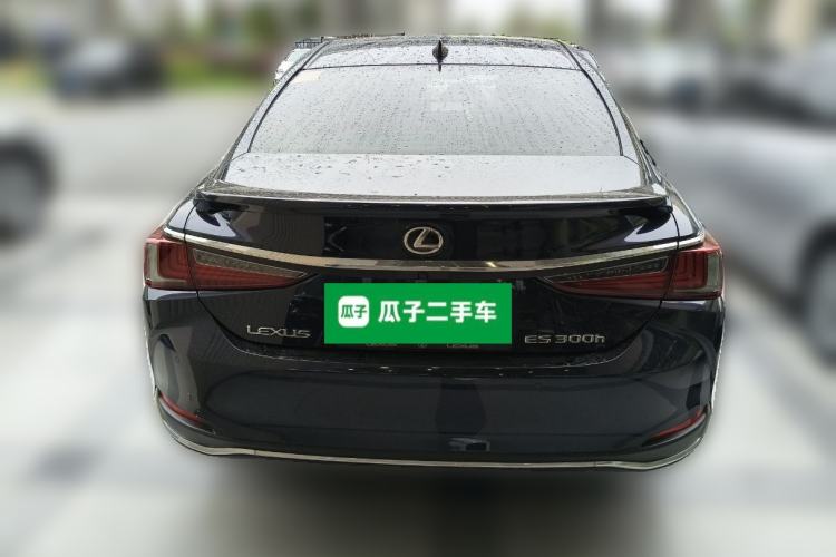 Used Lexus ES 2022 300h Excellence Edition Rear