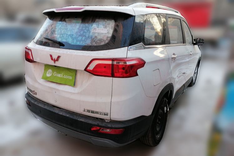 Used Wuling Hongguang 2019 1.5L S Comfort Edition China VI LAR
