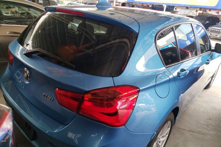 Used BMW 1 Series 2018 118i Leading Model Rear Right 45 Deg