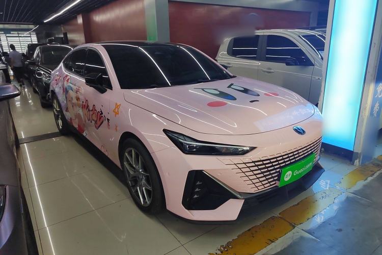 Used CHANGAN UNI-V 2022 1.5T Smart Navigation Version Front Right 45 Deg