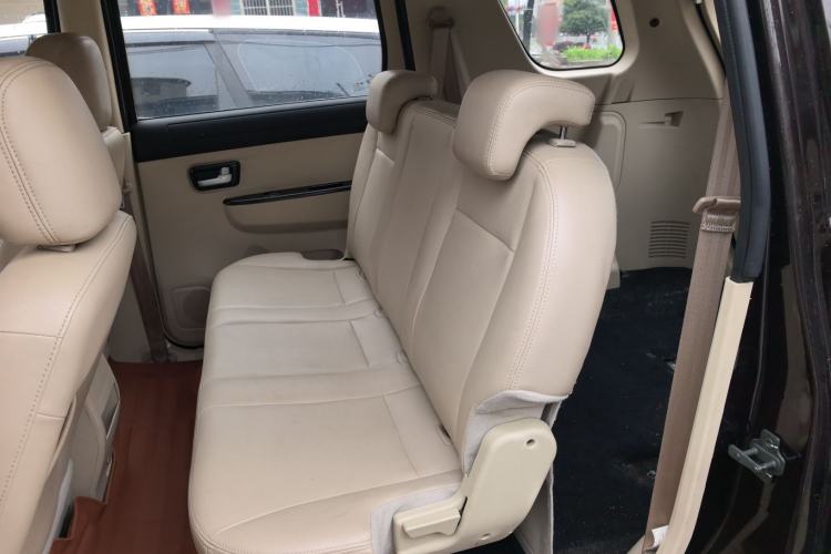 Used Dongfeng Fengon 370 2016 1.5L Manual Elite Home Edition 5 Seats
