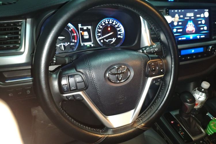 Used Toyota Highlander 2018 2.0T Four-Wheel Drive Prestige Version 7 Seats China V Emission Standard