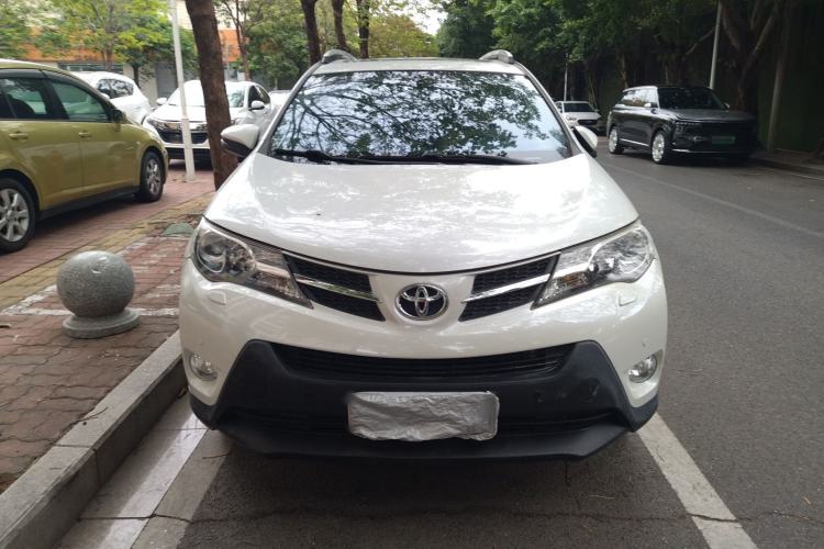 Used Toyota RAV4 2015 2.5L Automatic 4x4 Elite Edition
