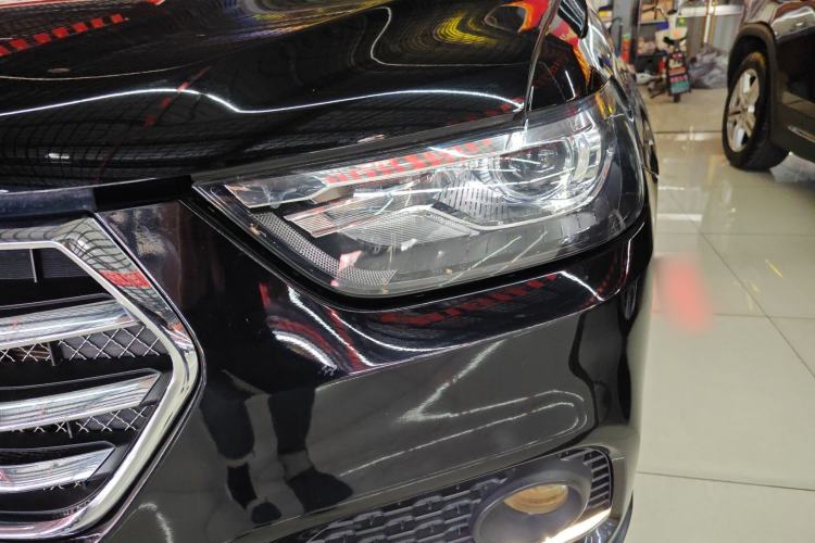 Used Haval H6 2017 Blue Label Sport Edition 1.5T Automatic Two-Wheel Drive Luxury Model Left Front Headlight