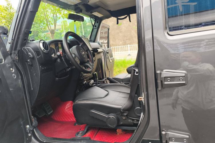 Used Jeep Wrangler 2012 3.6L Sahara Four-Door Edition