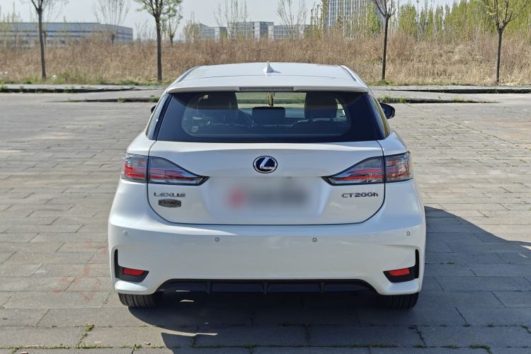 Used Lexus CT 2014 CT200h Elite Edition Monochrome Exterior 4