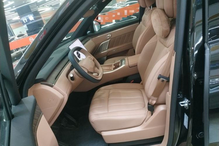 Used ONVO Luxeed L90 2025 Model—Max Six-Seater Version Left Front Seat